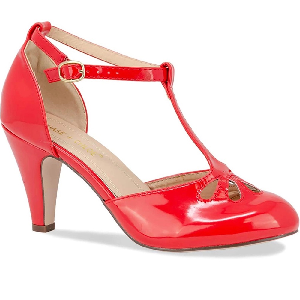 Chase & Chloe Women's Teardrop Cut Out Heels - Picture 2 of 3
